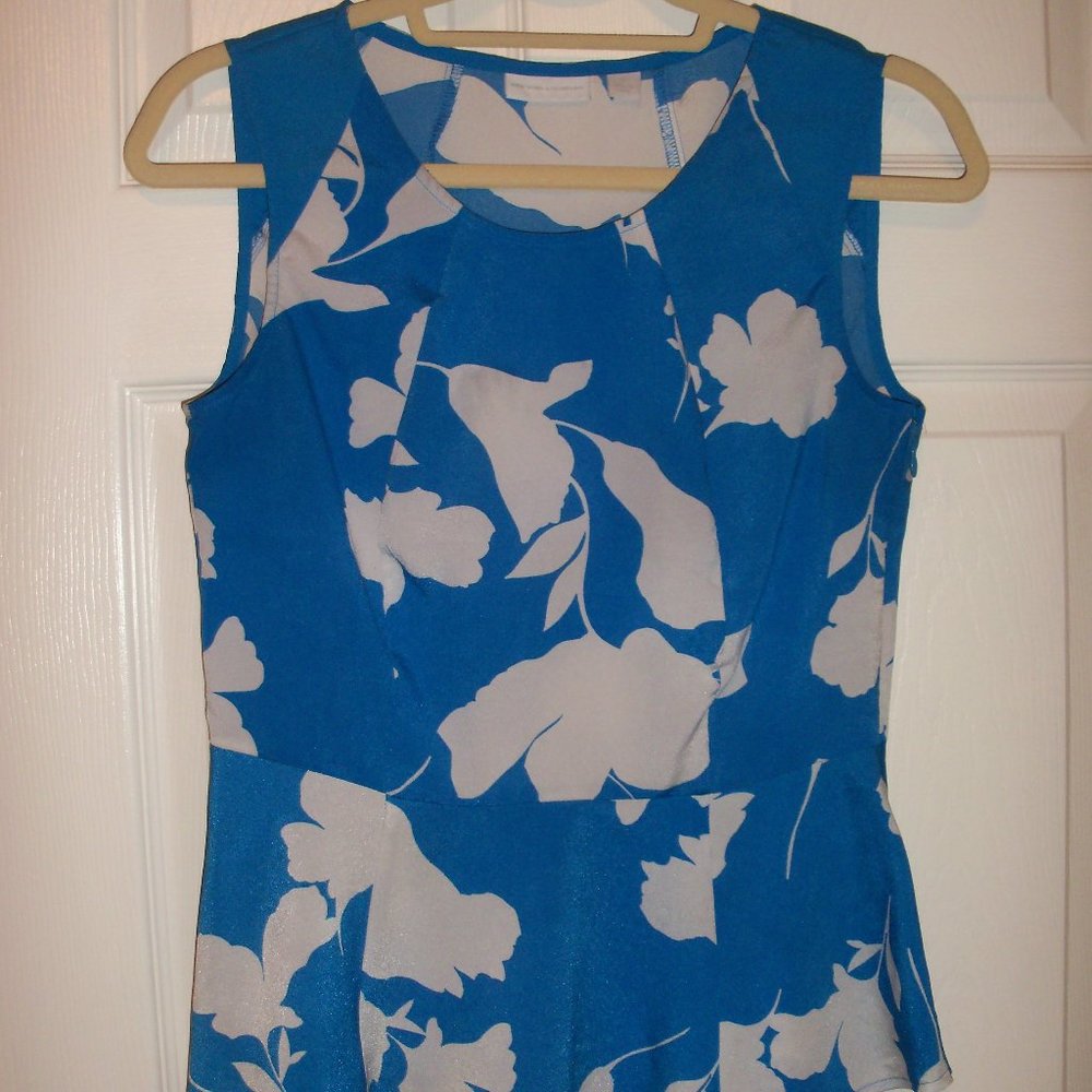 ***New York & Company Blue floral peplum XSmall***